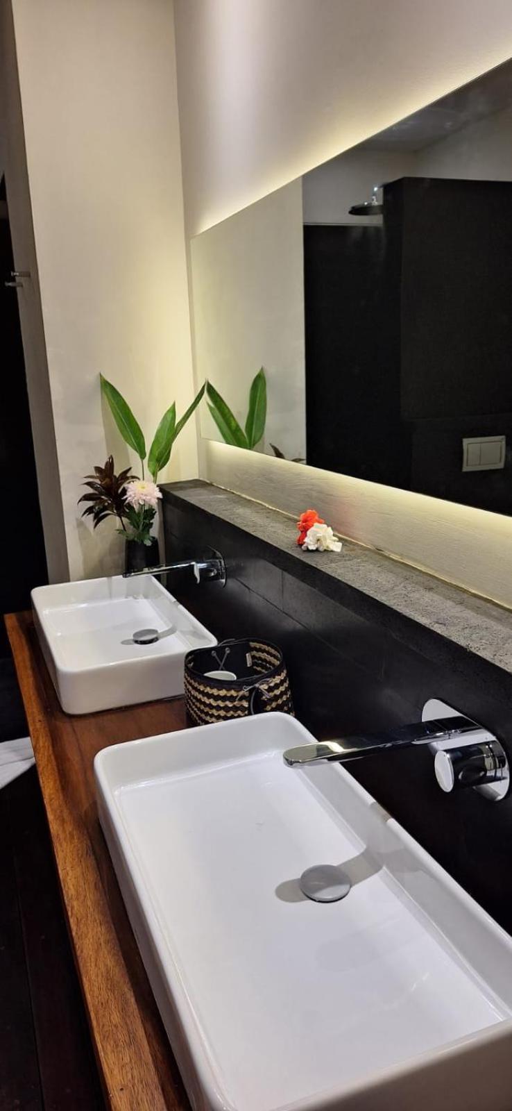 Awan Putih Resort Пайанган Екстериор снимка